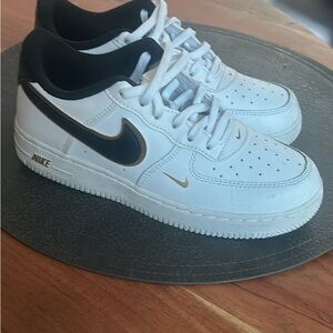 Nike Force 1 - Brand New
